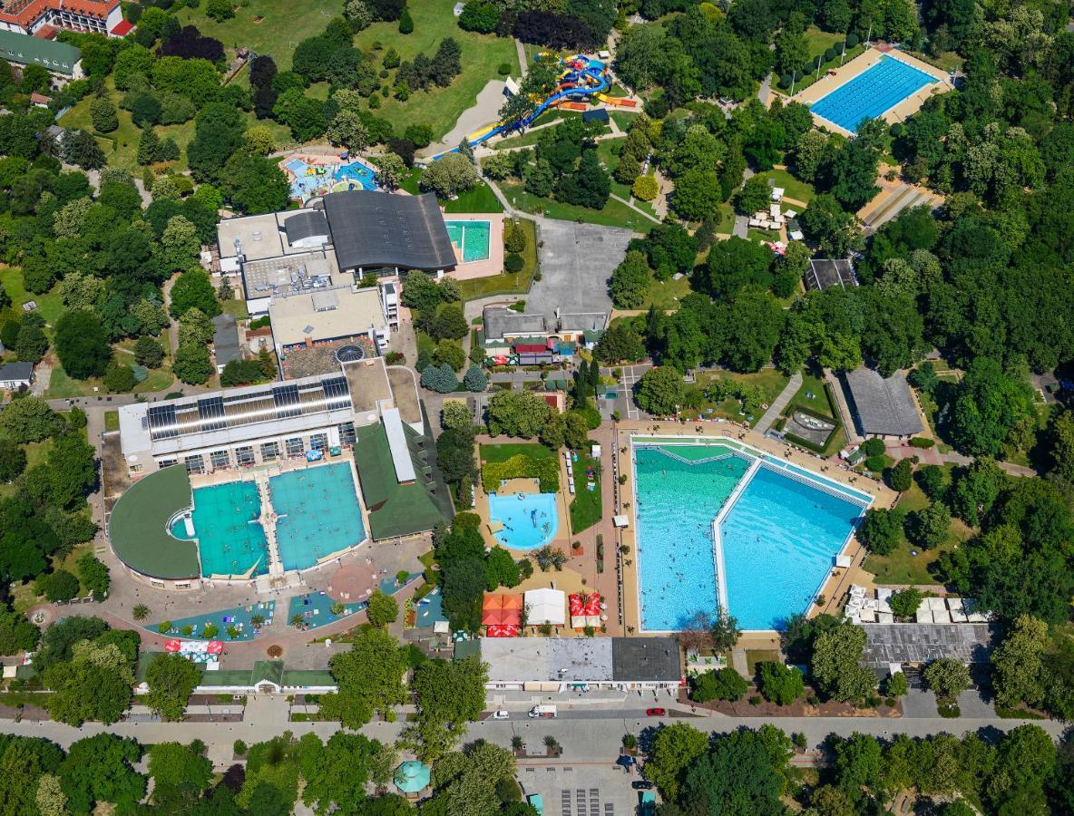 Ametiszt Hotel Harkány Exteriör bild