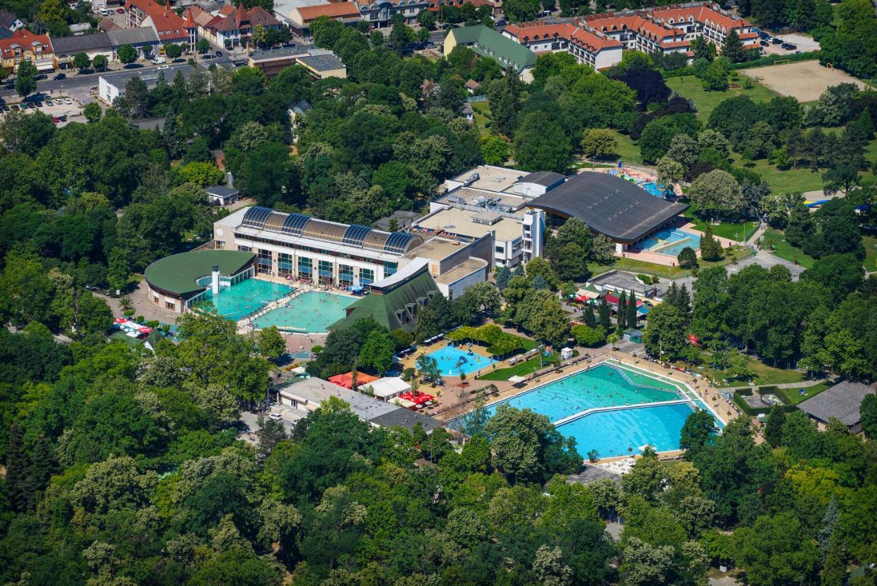 Ametiszt Hotel Harkány Exteriör bild