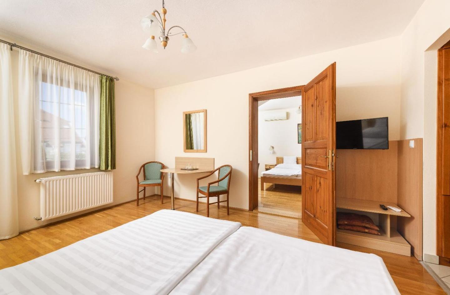 Ametiszt Hotel Harkány Exteriör bild