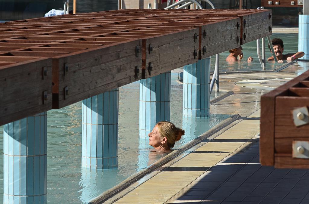 Ametiszt Hotel Harkány Exteriör bild