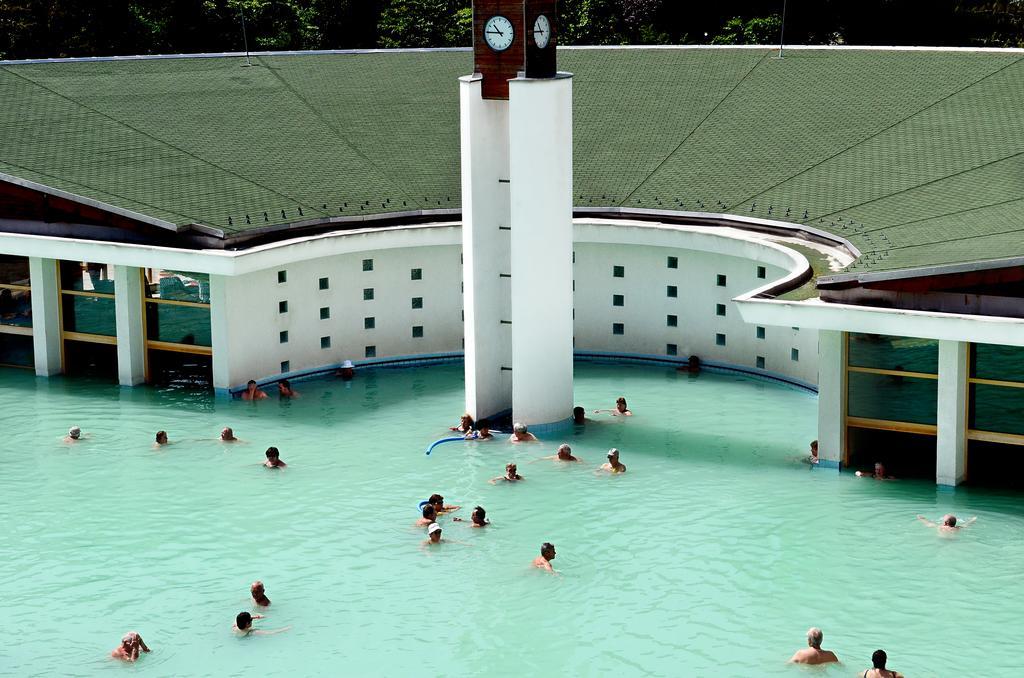 Ametiszt Hotel Harkány Exteriör bild